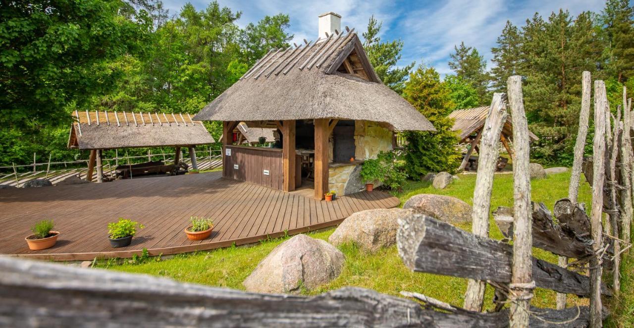 Отель Kassari Puhkekeskus Кайна Экстерьер фото